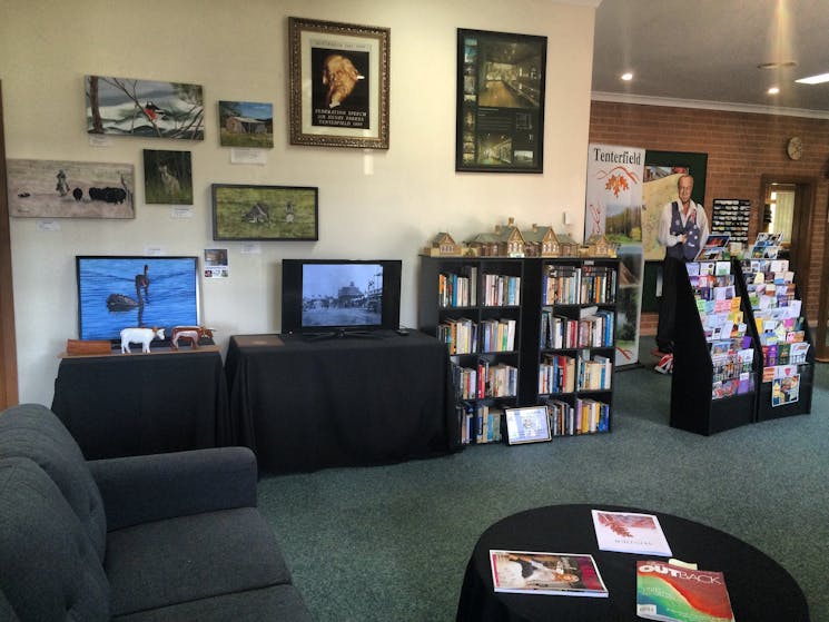 Tenterfield Visitor Information Centre NSW Holidays &