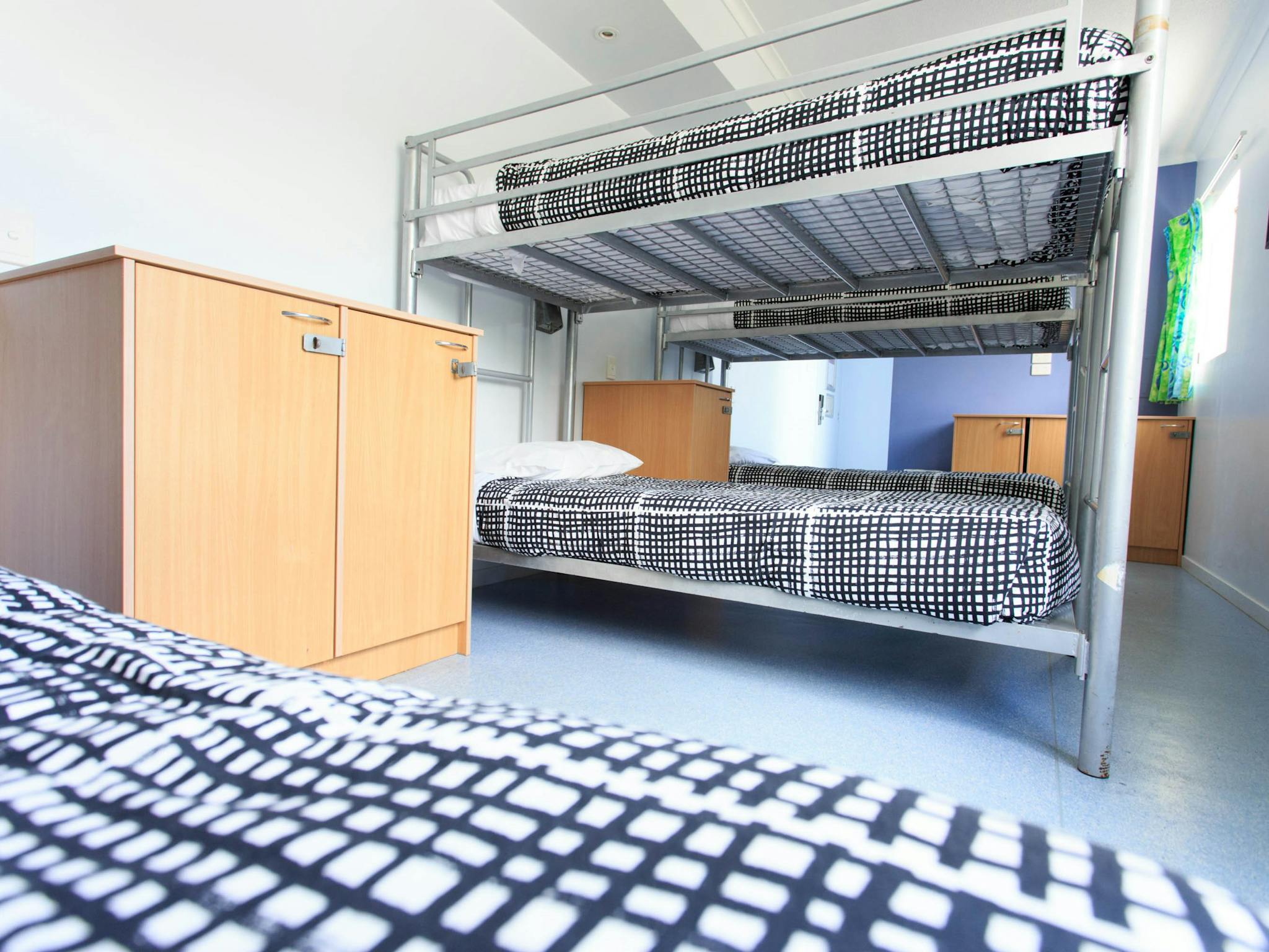 Six-share room Six-share room