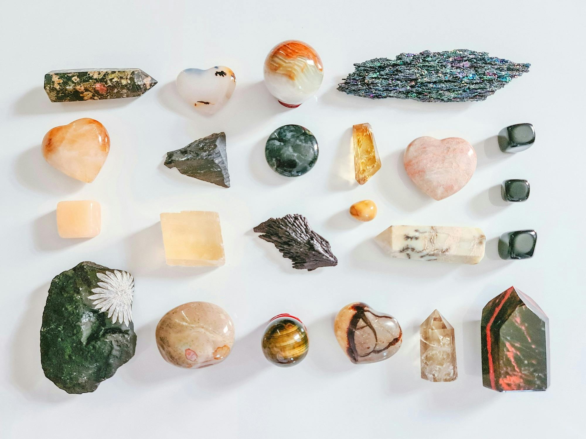 Image of various gemstones - Gemboree Wagga Wagga 2028