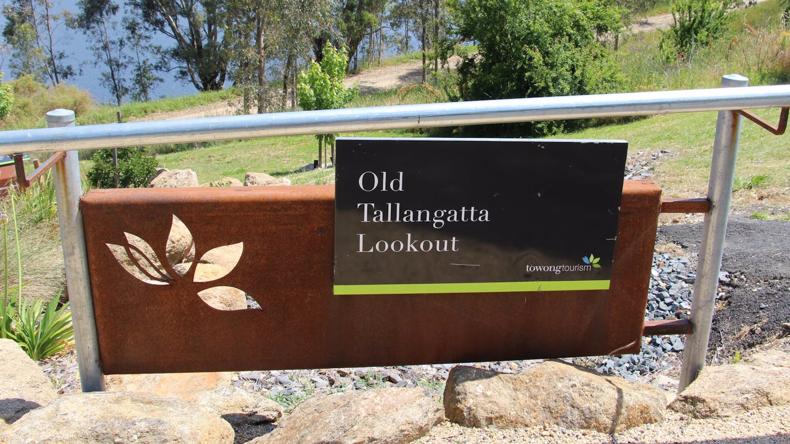 Old Tallangatta Lookout