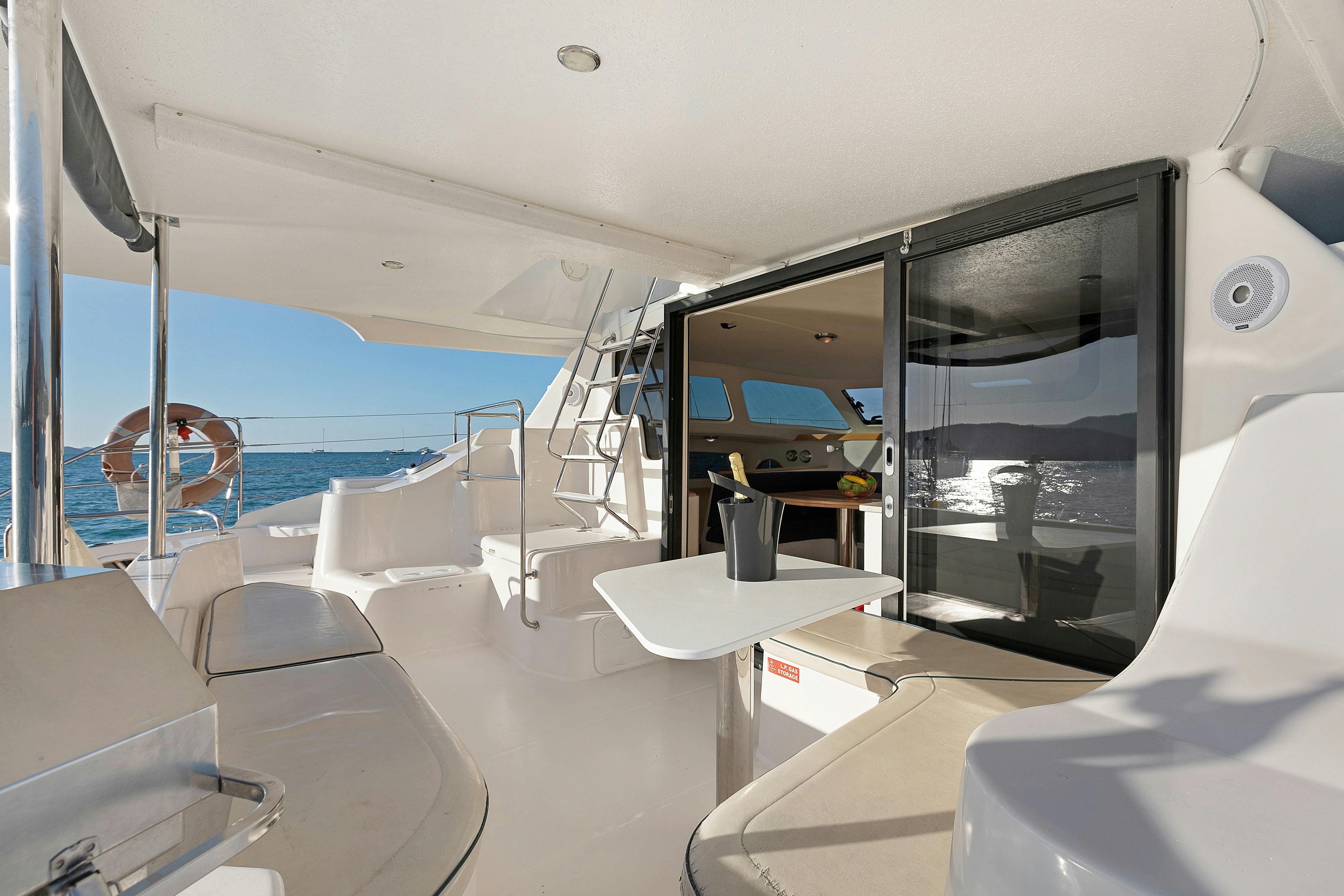 "Charisma", Aft Deck Dining