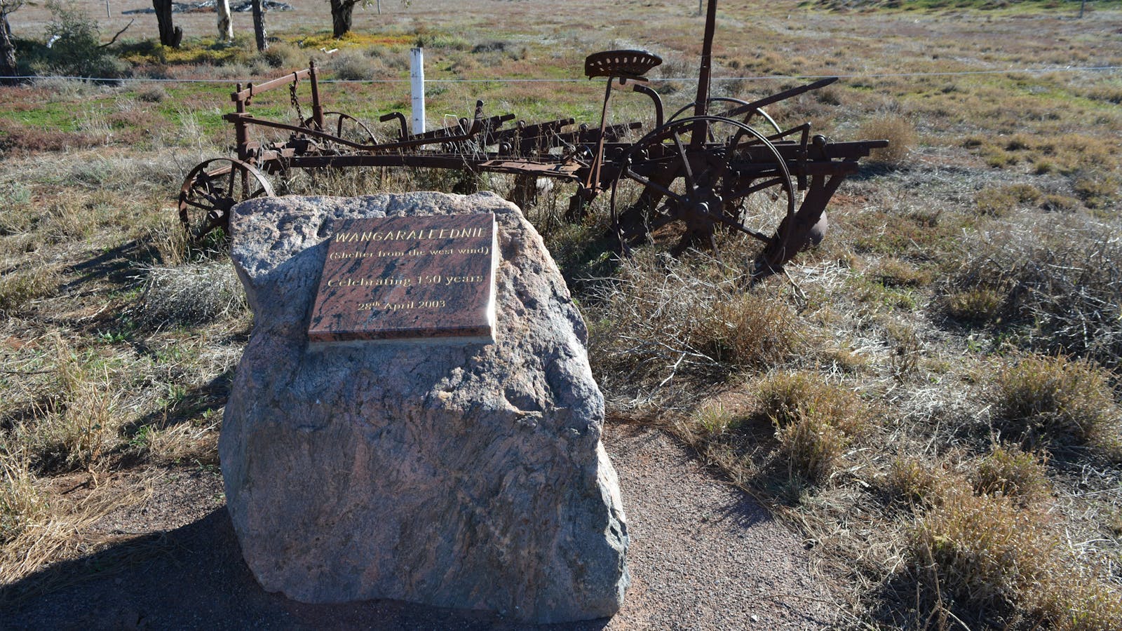 Wangaraleednie Monument & Ruins