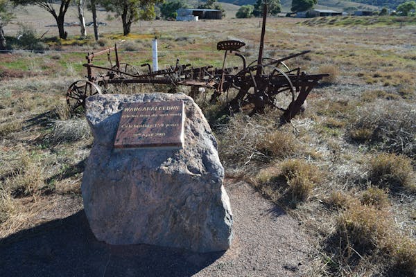 Wangaraleednie Monument & Ruins