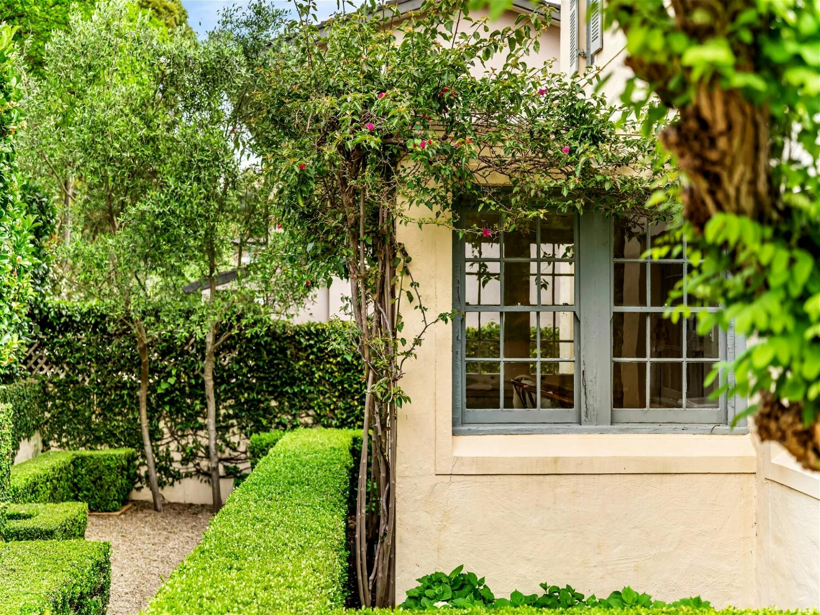 holiday vibe as you walk through the Italian garden