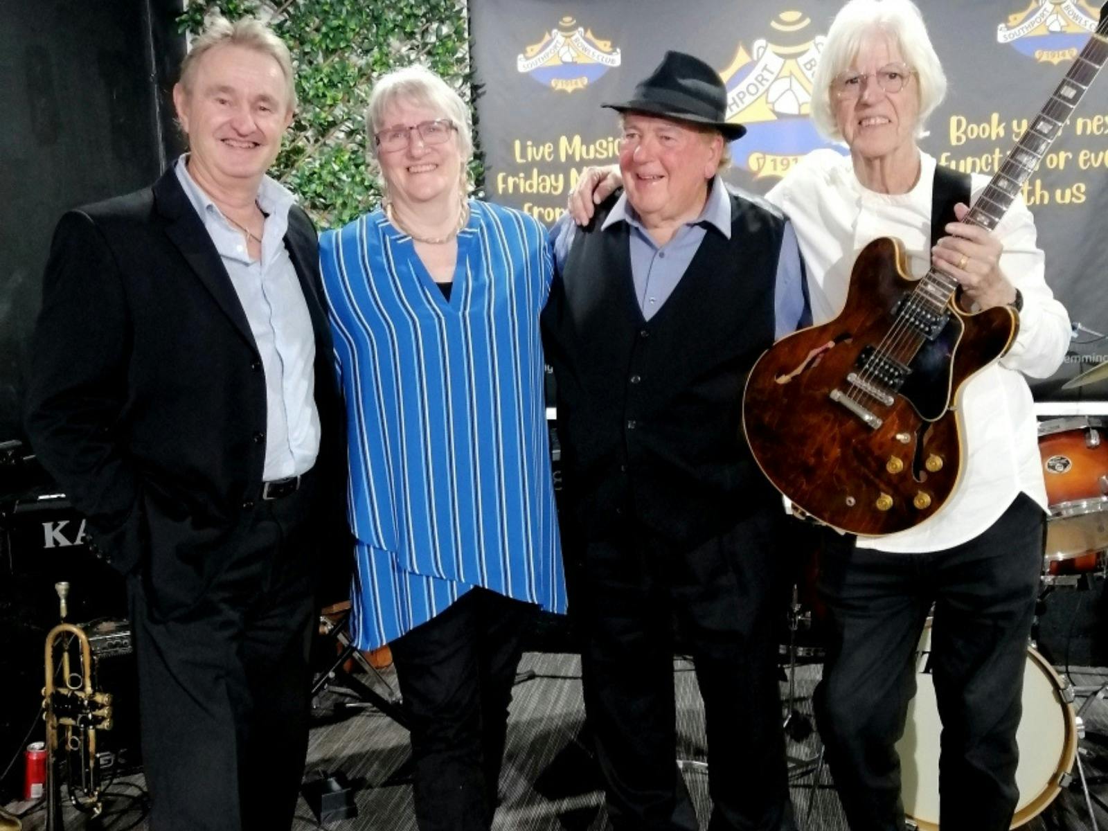JAZZ – Lazy Sunday Afternoon in Grand Surrounds