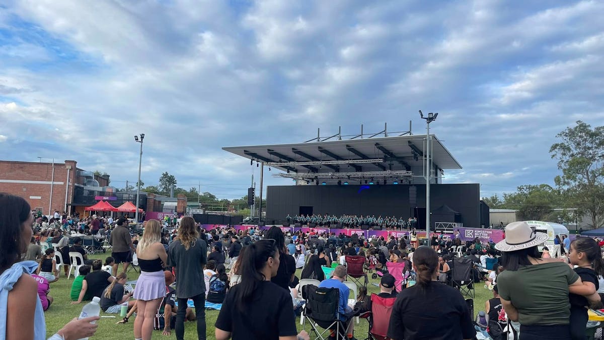 Crowds at Waitangi