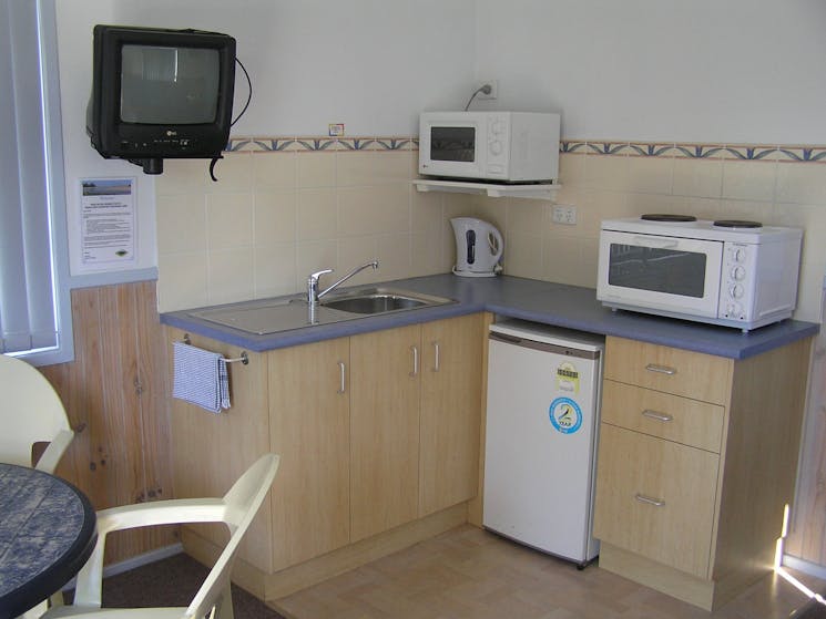 Cabin - Kitchen
