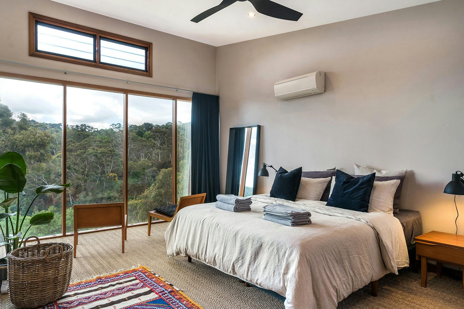 Relax in retreat accommodation in the Adelaide Hills