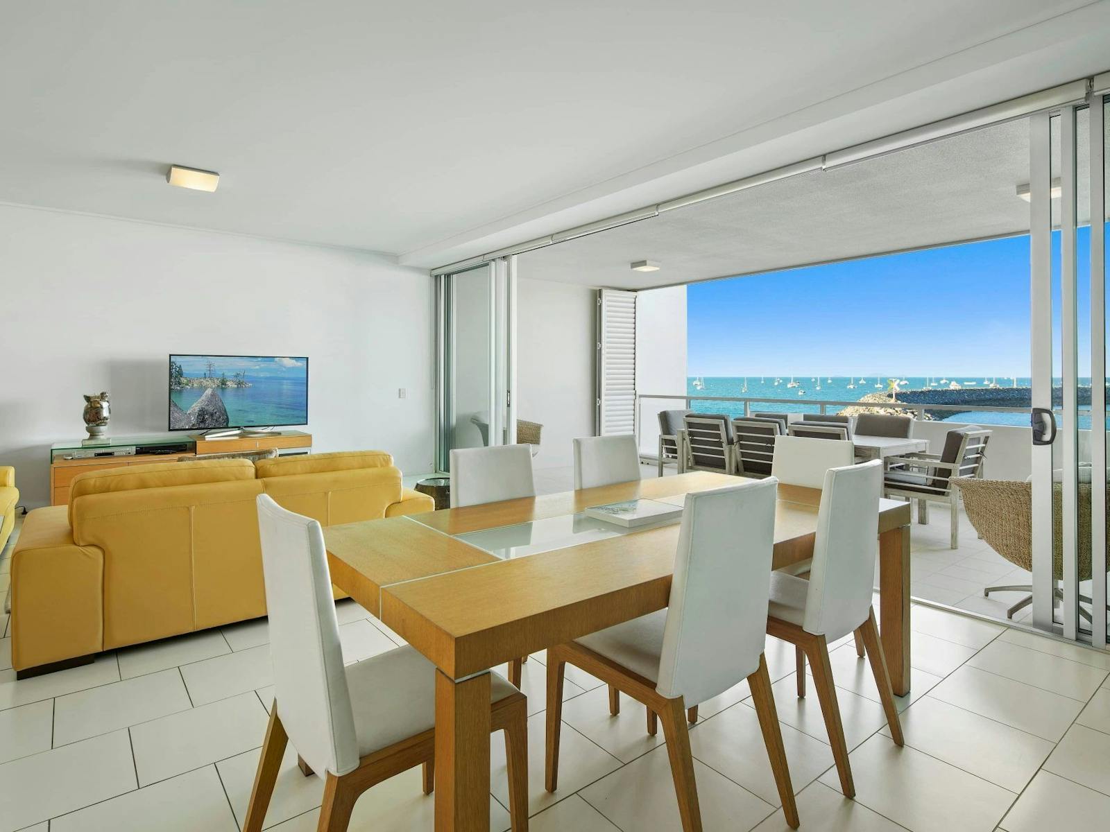 Peninsula Airlie Beach - 3 Bedroom Apartment Peninsula Airlie Beach - 3 Bedroom Apartment