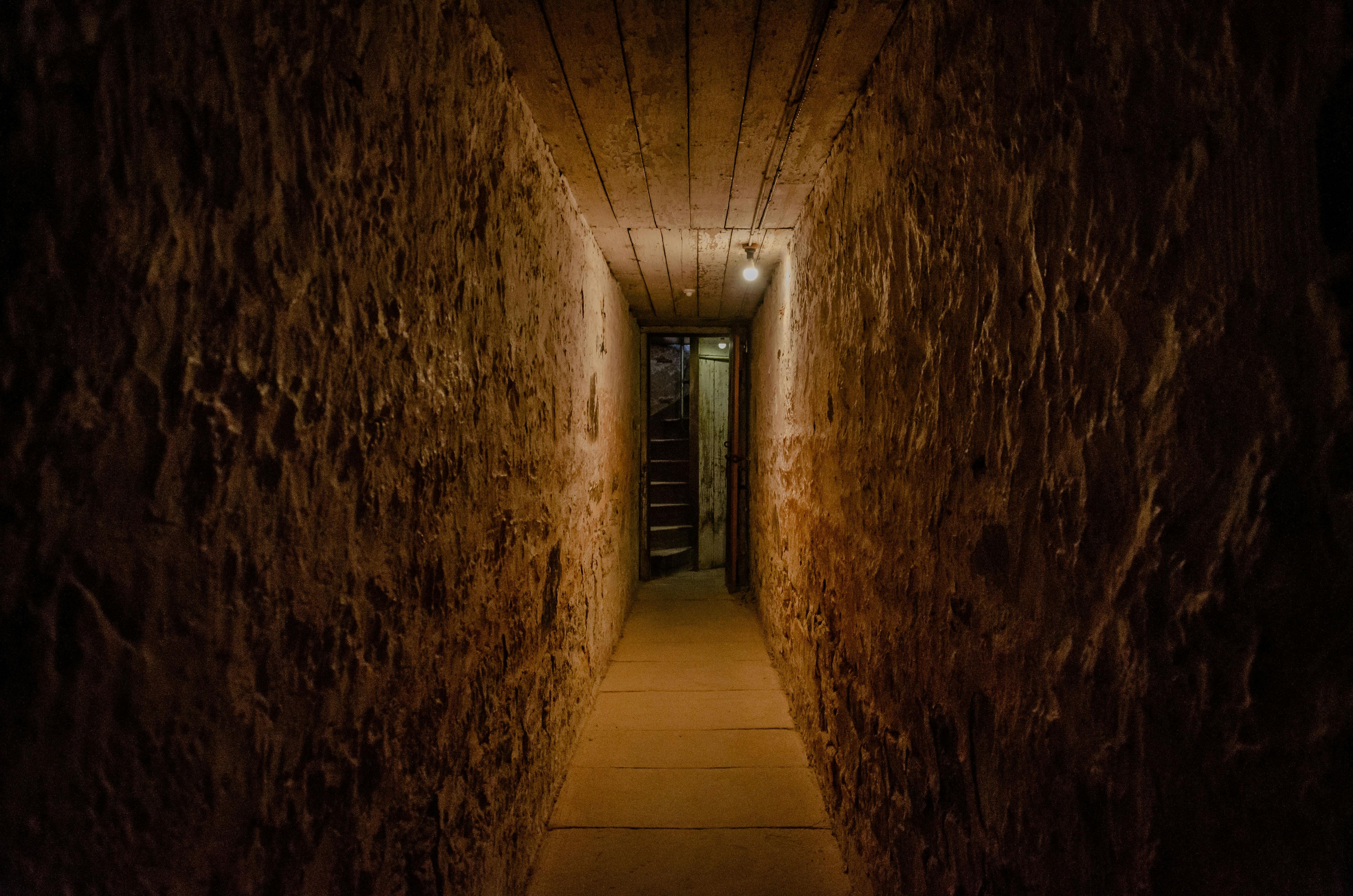 The convict built underground tunnels