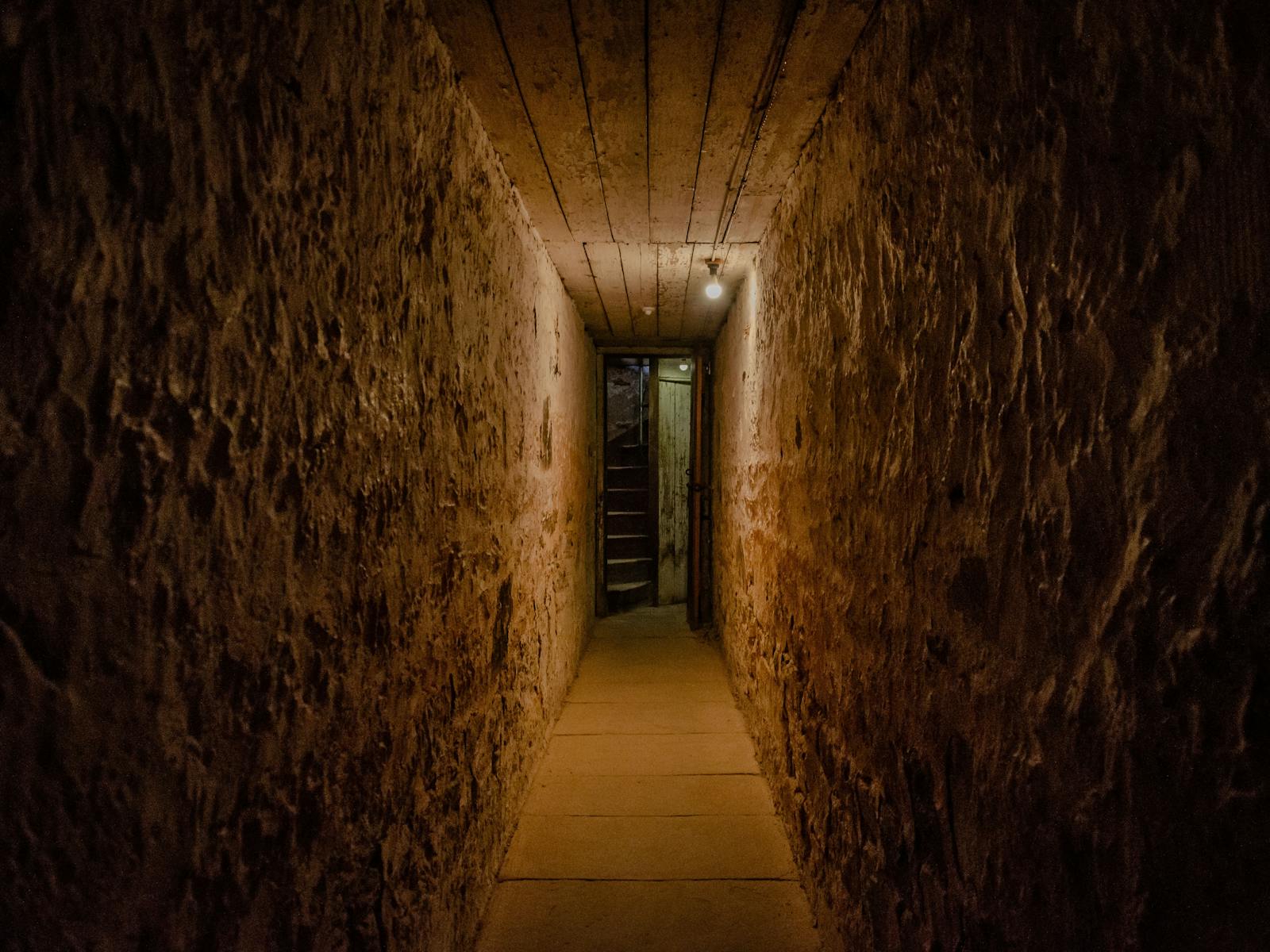 The convict built underground tunnels