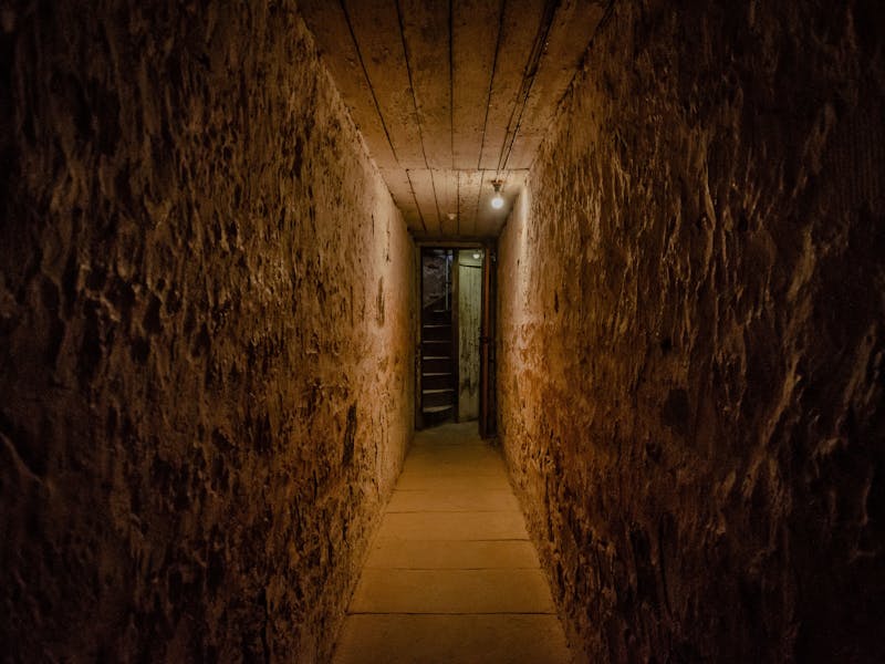The convict built underground tunnels