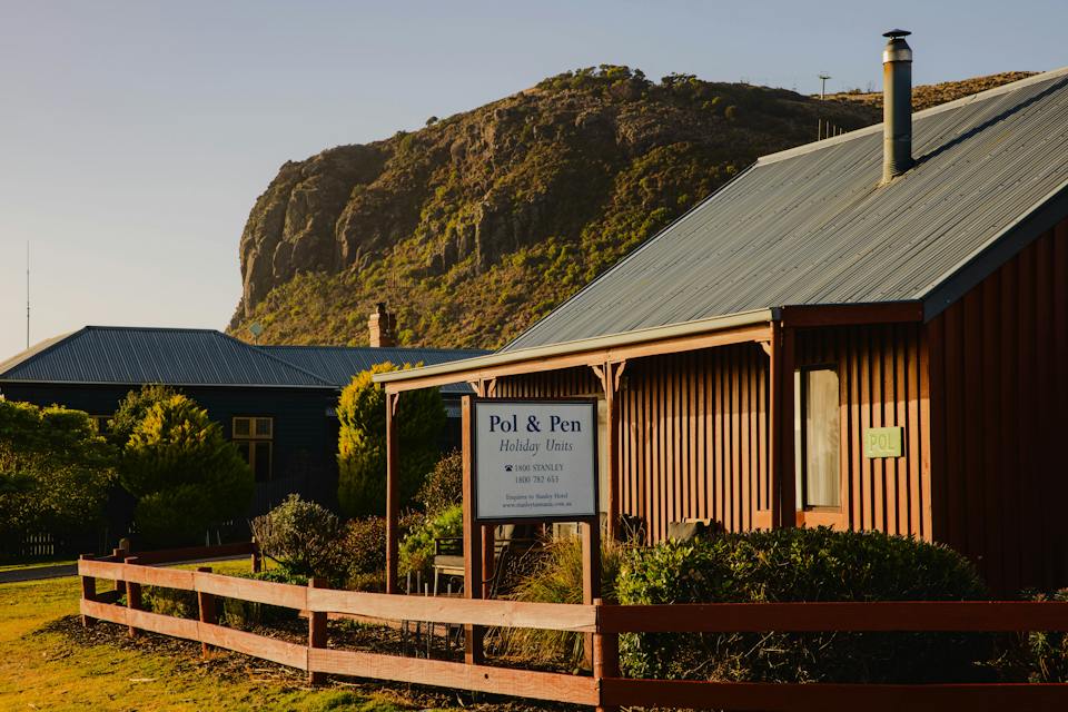 Pol and Pen Holiday Cottages photo