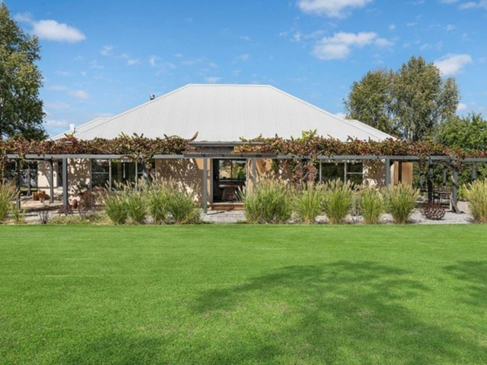 The Vinegrove homestead