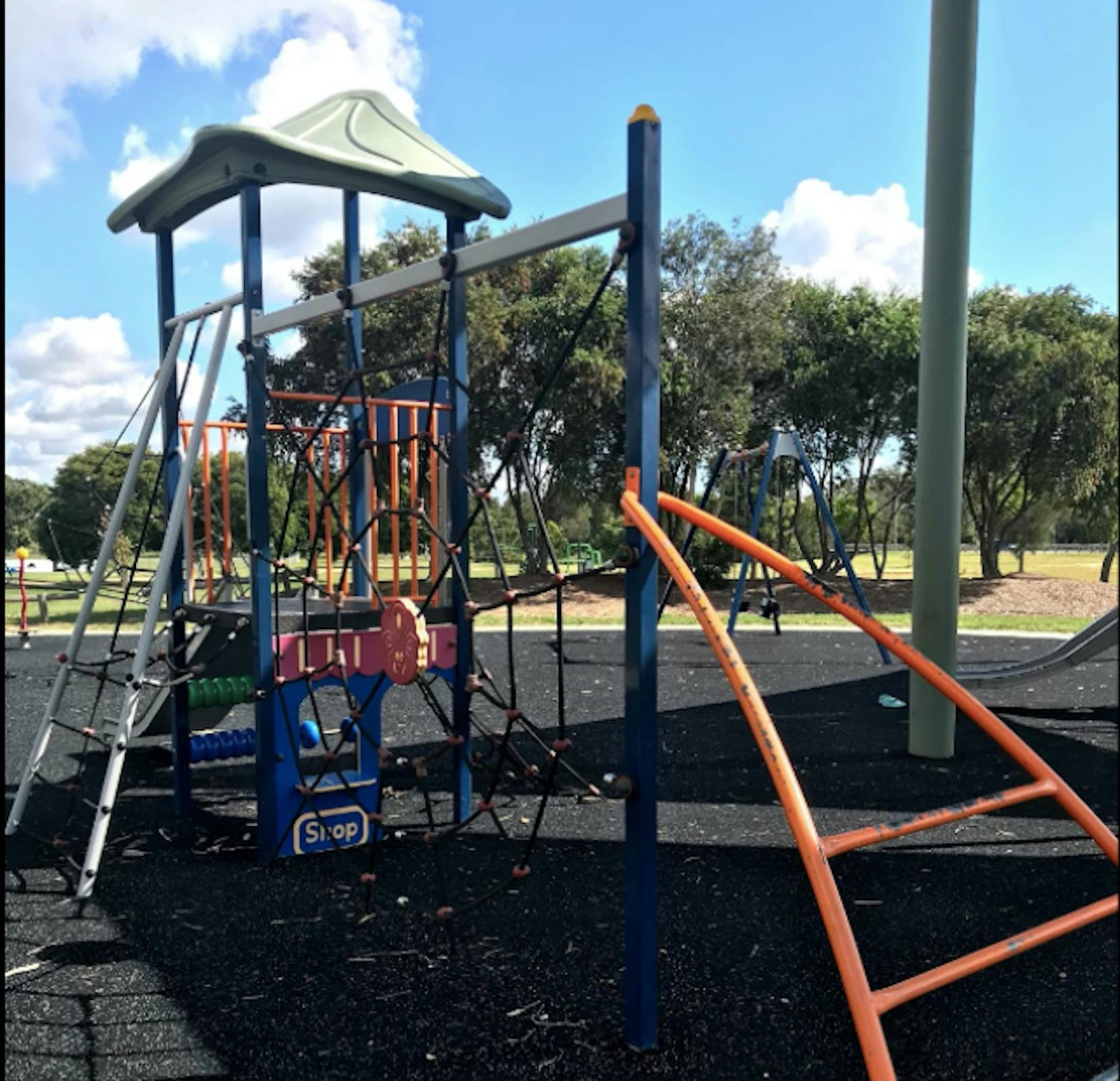 ミラーパーク-遊び場