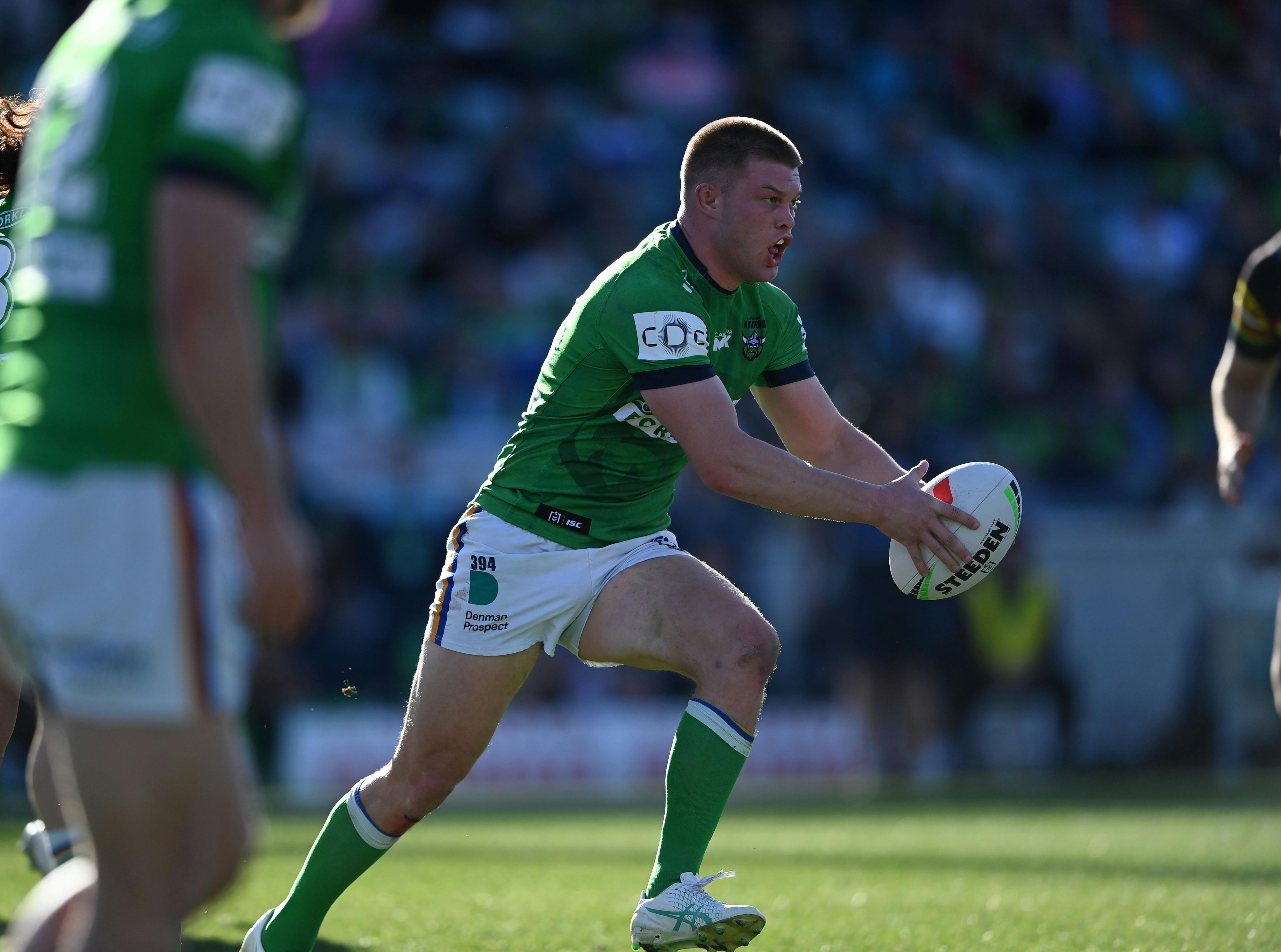 Morgan Smithies Passing Ball