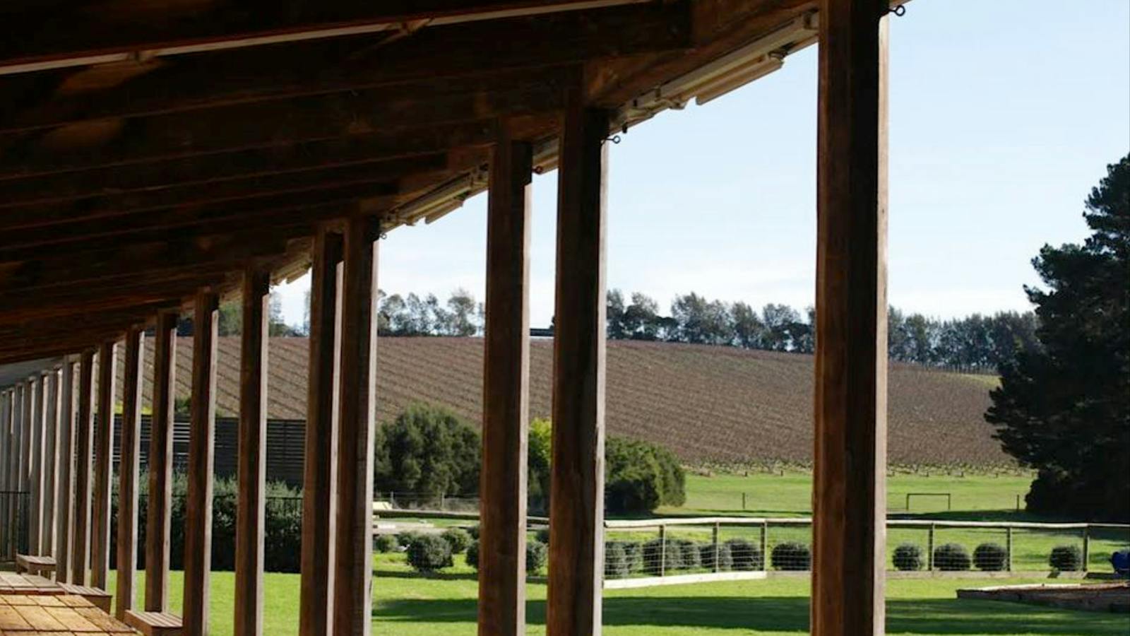 Stonier Winery with a view to the famous KBS Chardonnay vineyard