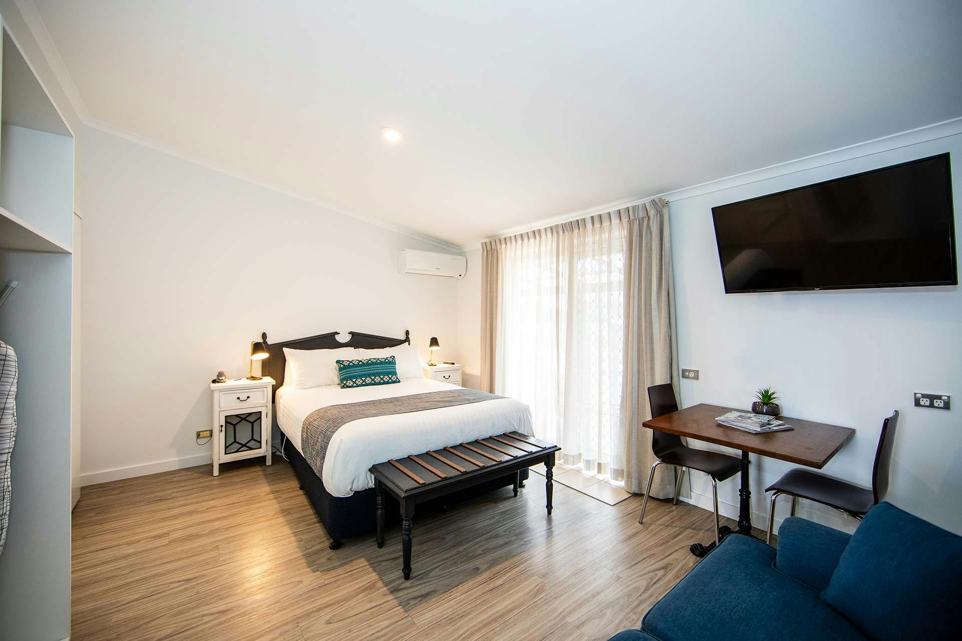 Queen Room with Kitchenette