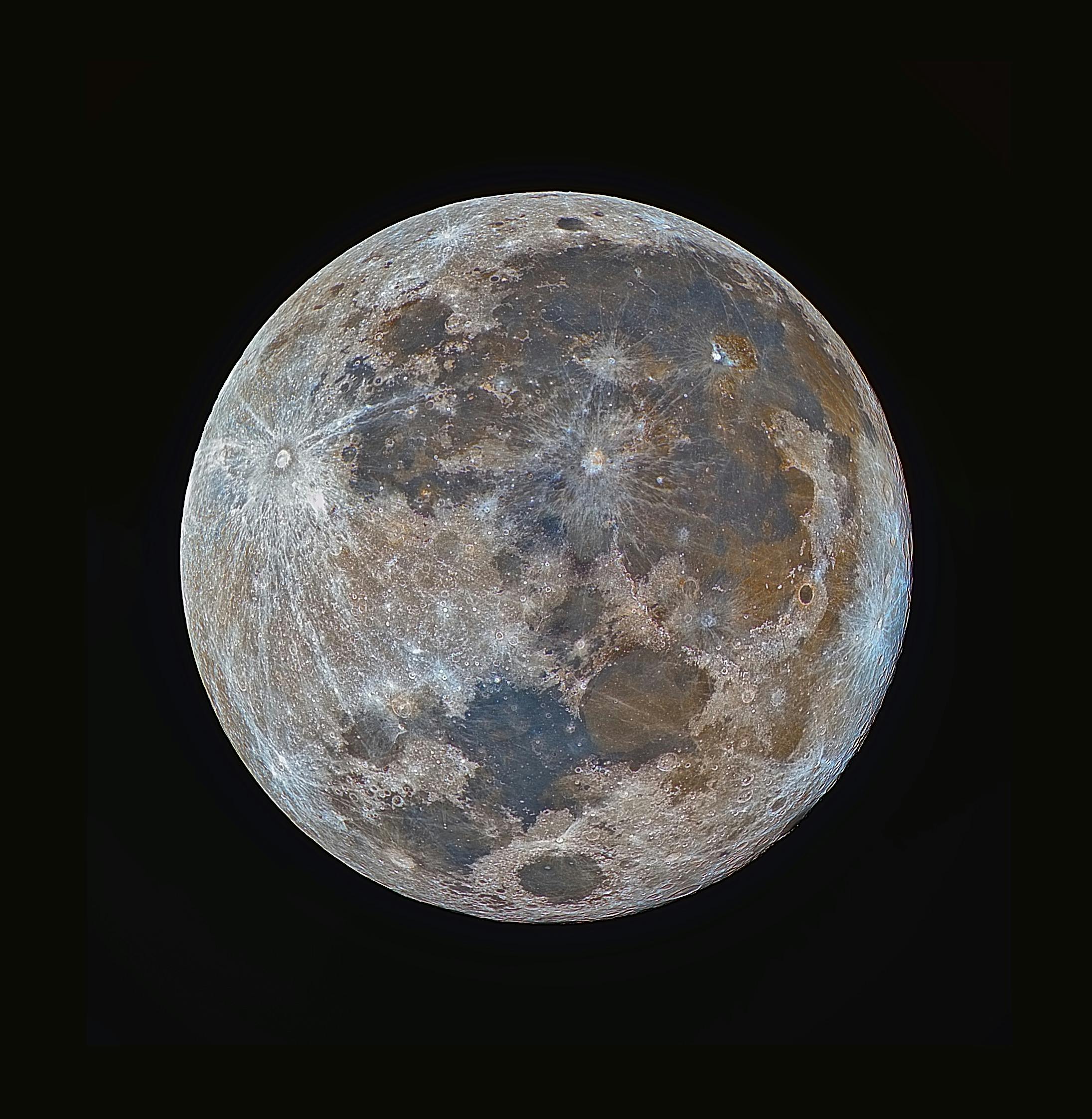 An image of a full Mineral Moon shot from within the Sunshine Coast Hinterland