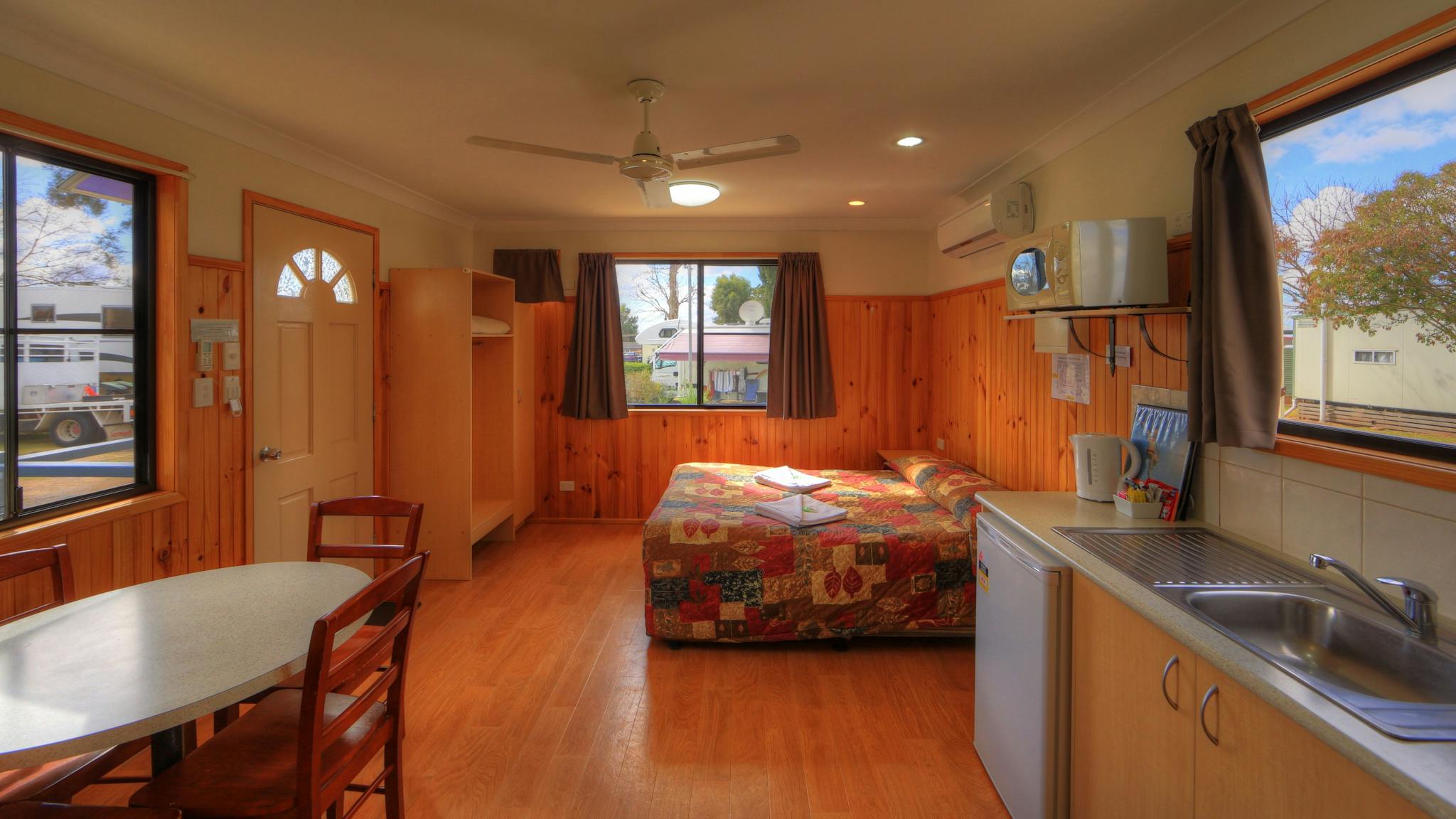 Kitchenette/Dining/Living Area in 1 Bedroom Cabin 5 Berth at BIG4 Toowoomba Kitchenette/Dining/Living Area in 1 Bedroom Cabin 5 Berth at BIG4 Toowoomba