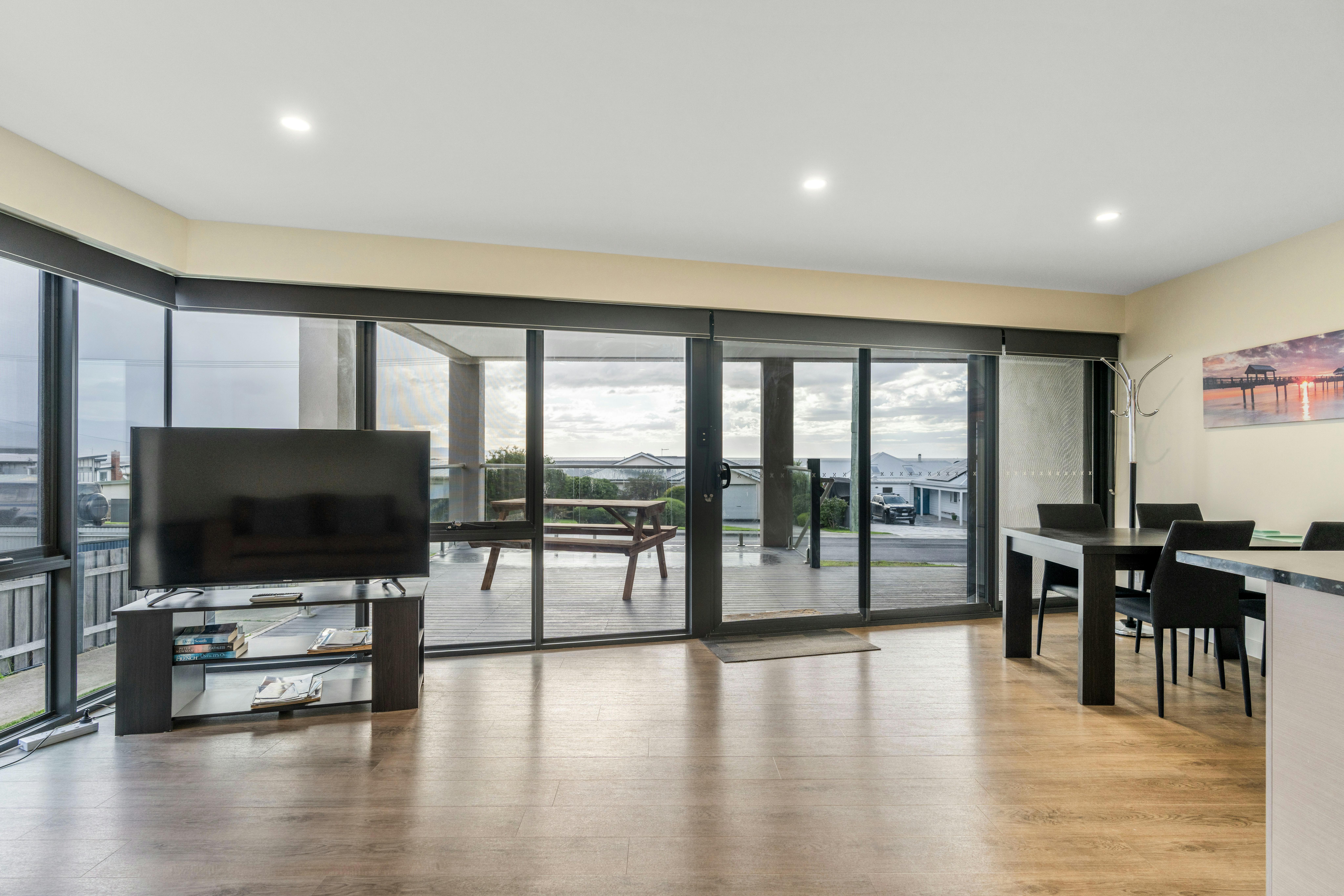 Albatross Apartments, Unit 2