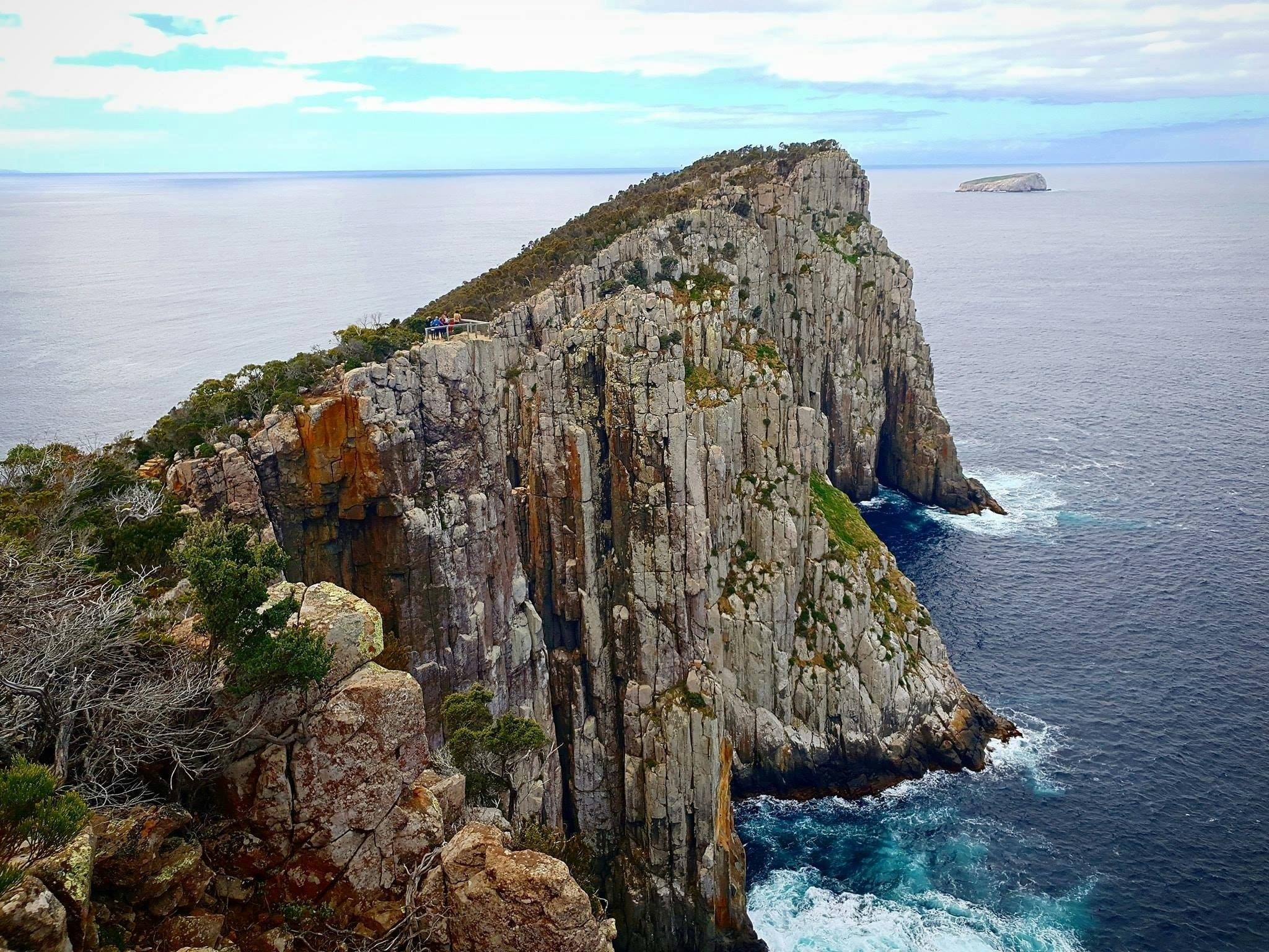 Hobart and Beyond See Tasmania Tours