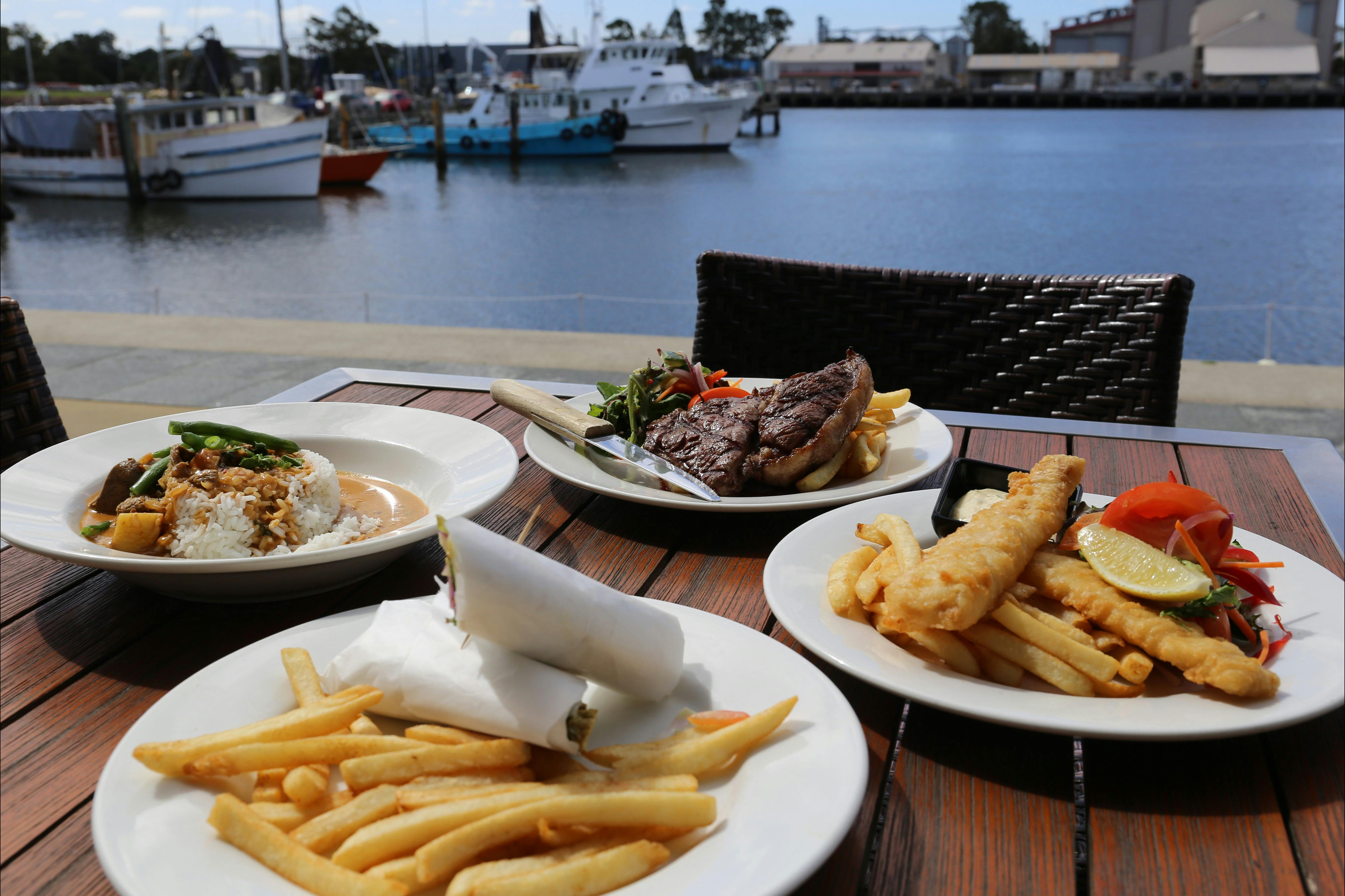 Hooked Restaurant and Grill NSW Holidays & Things to