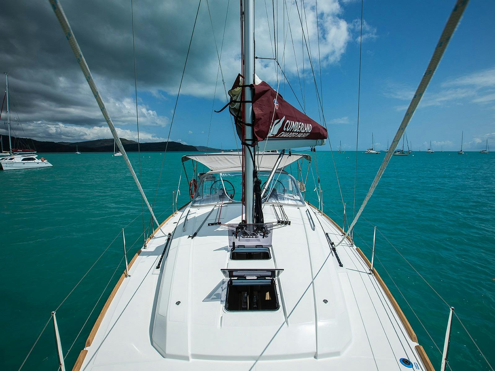 Beneteau 38.1 - View from bow to stern