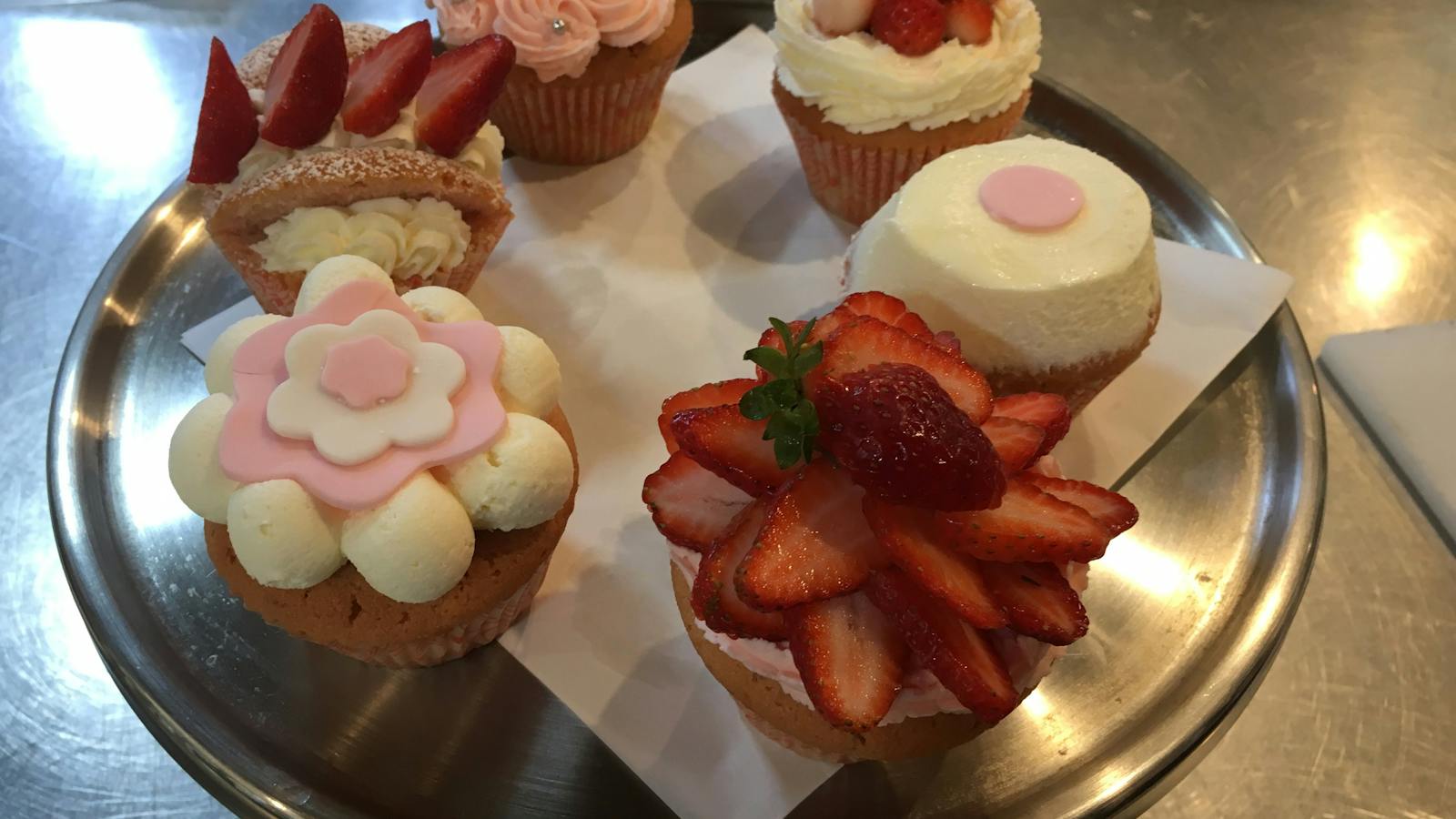 Strawberry cupcakes