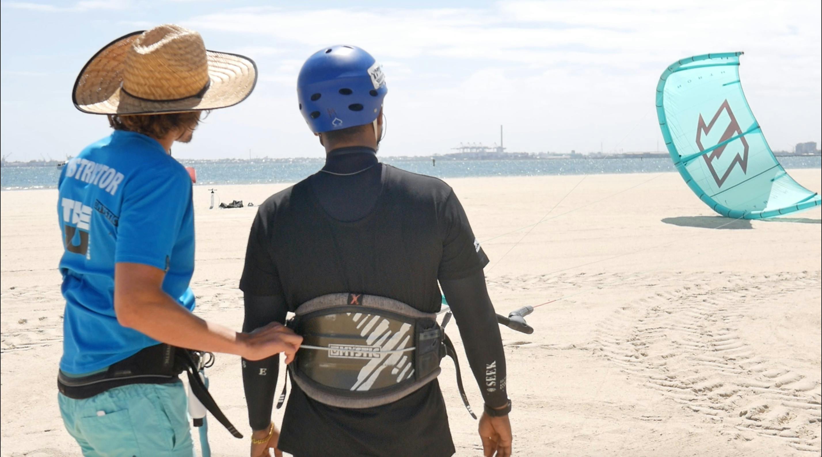 Kite launch lesson on beach