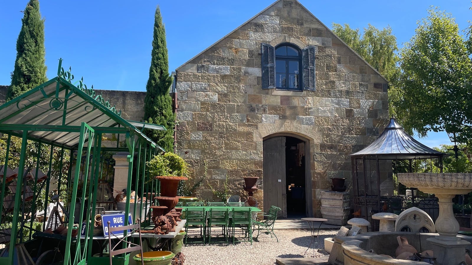 Jardin Room & Provincial Interiors Barn