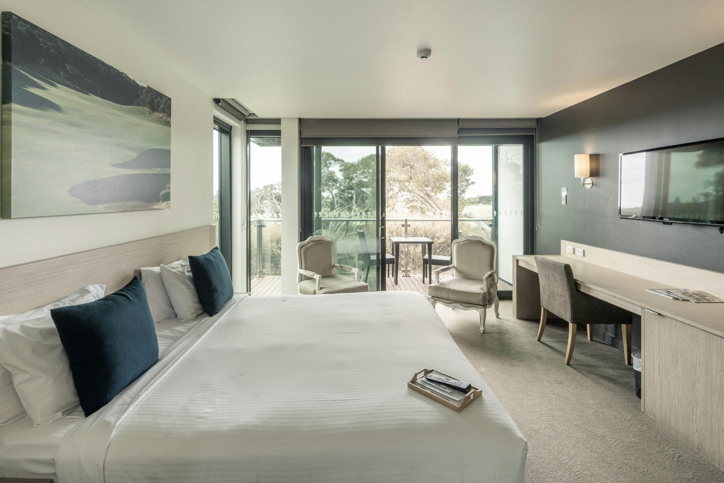 Privilege Room 1 King Bed Golf View and Balcony