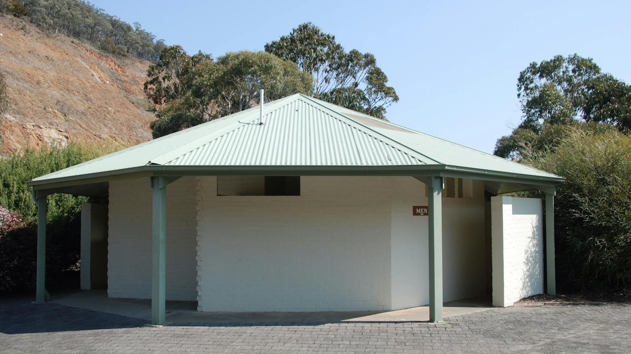 Dartmouth Dam Wall Picnic Area