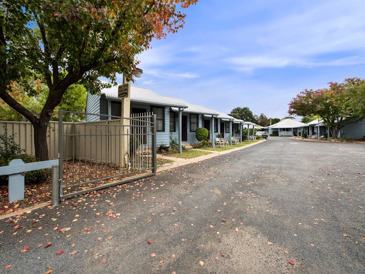 Entering Canberra Ave Villas