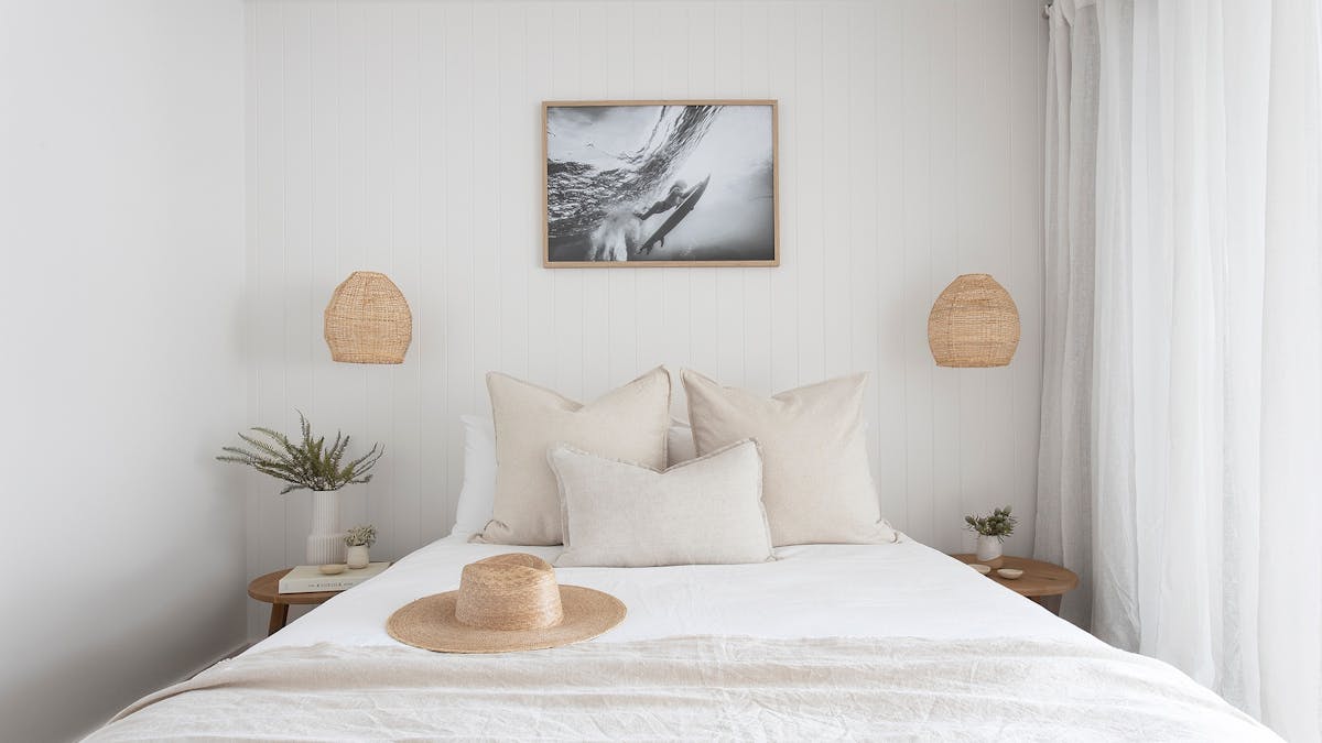 Queen bed main guest room