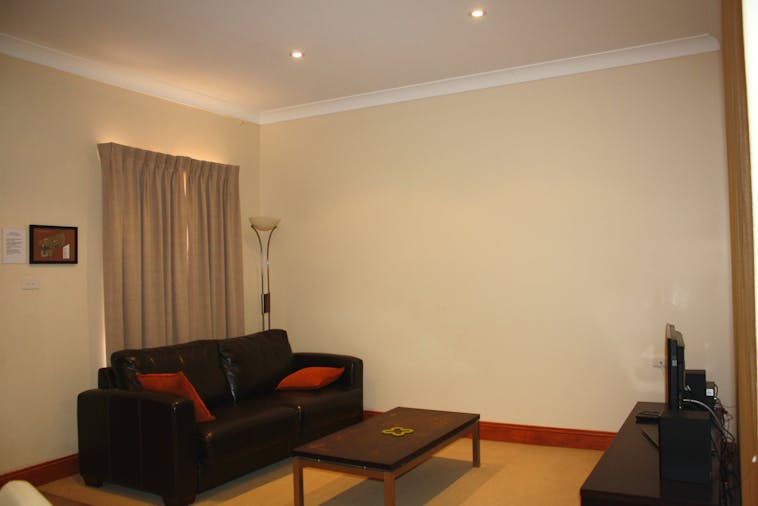Superior One Bedroom King Apartment