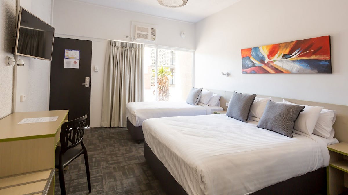 Emerald Star Hotel
