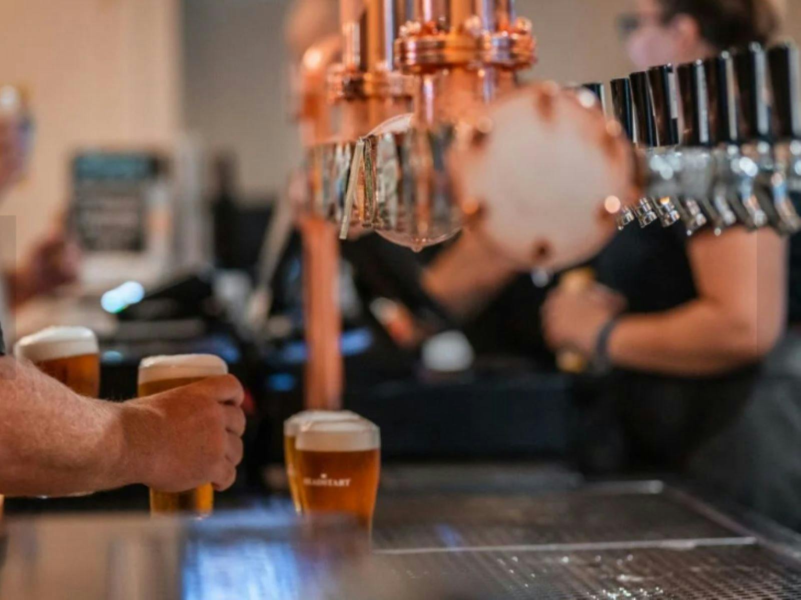 ウェスト ケンプシー ホテル - バー