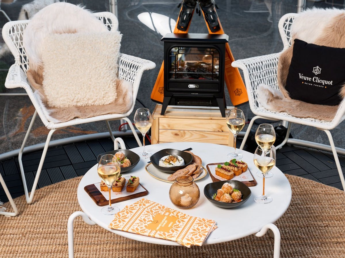 Chalet pop up