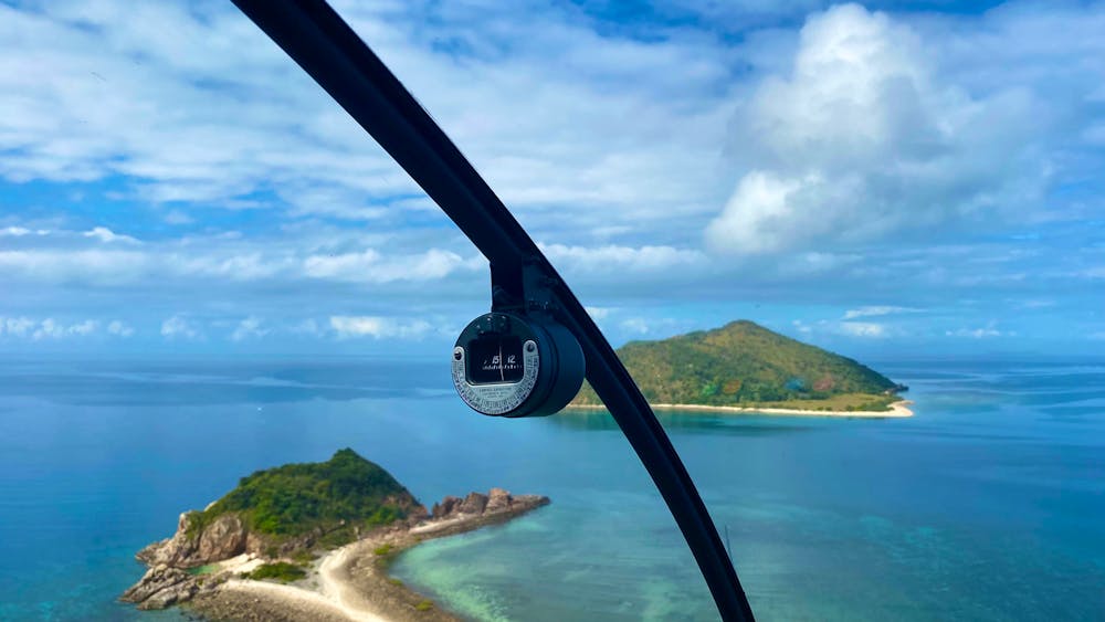 '9 Islands' Scenic Experience - Townsville Helicopters