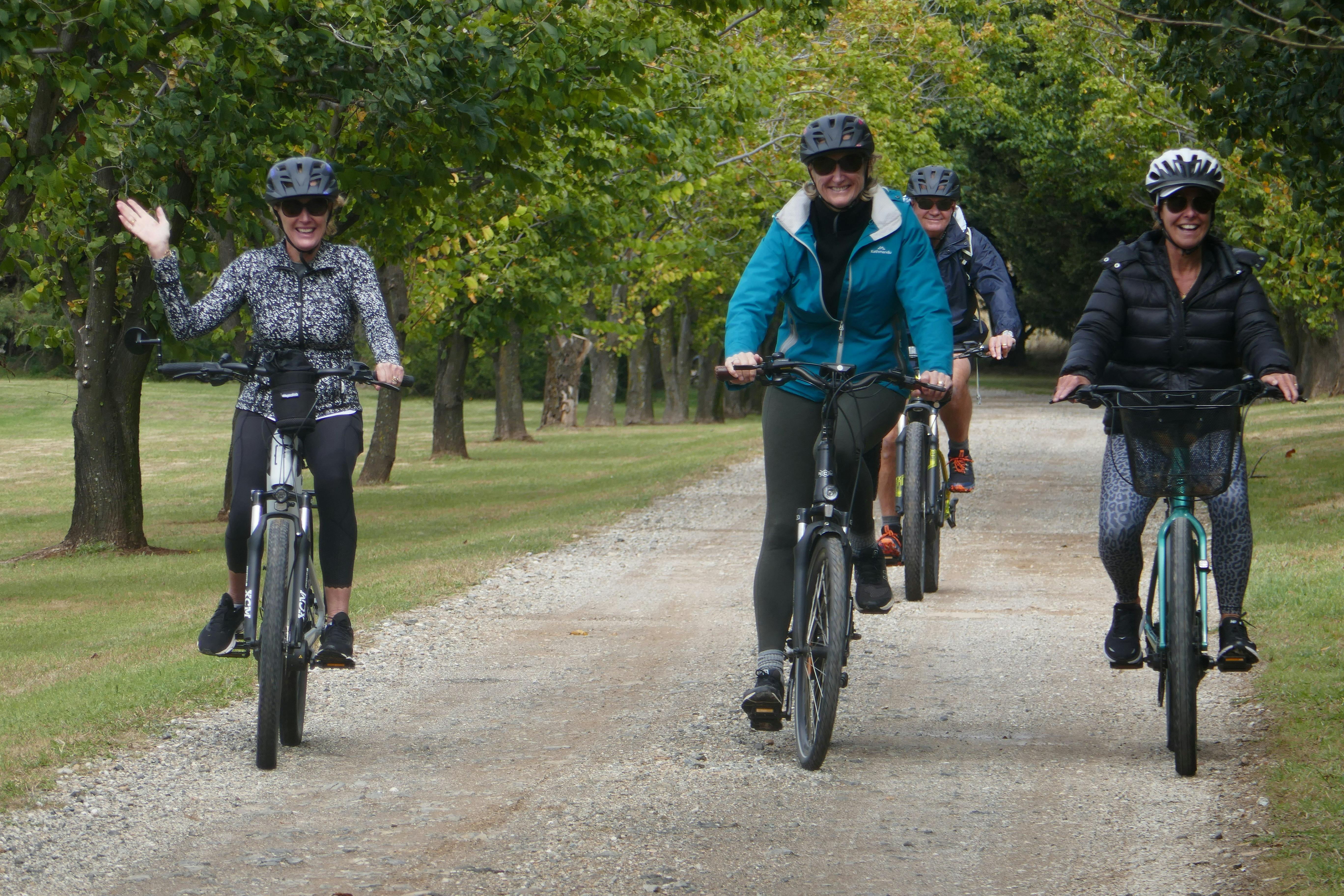 Cycling in for a winery lunch at Stockman's Ridge
