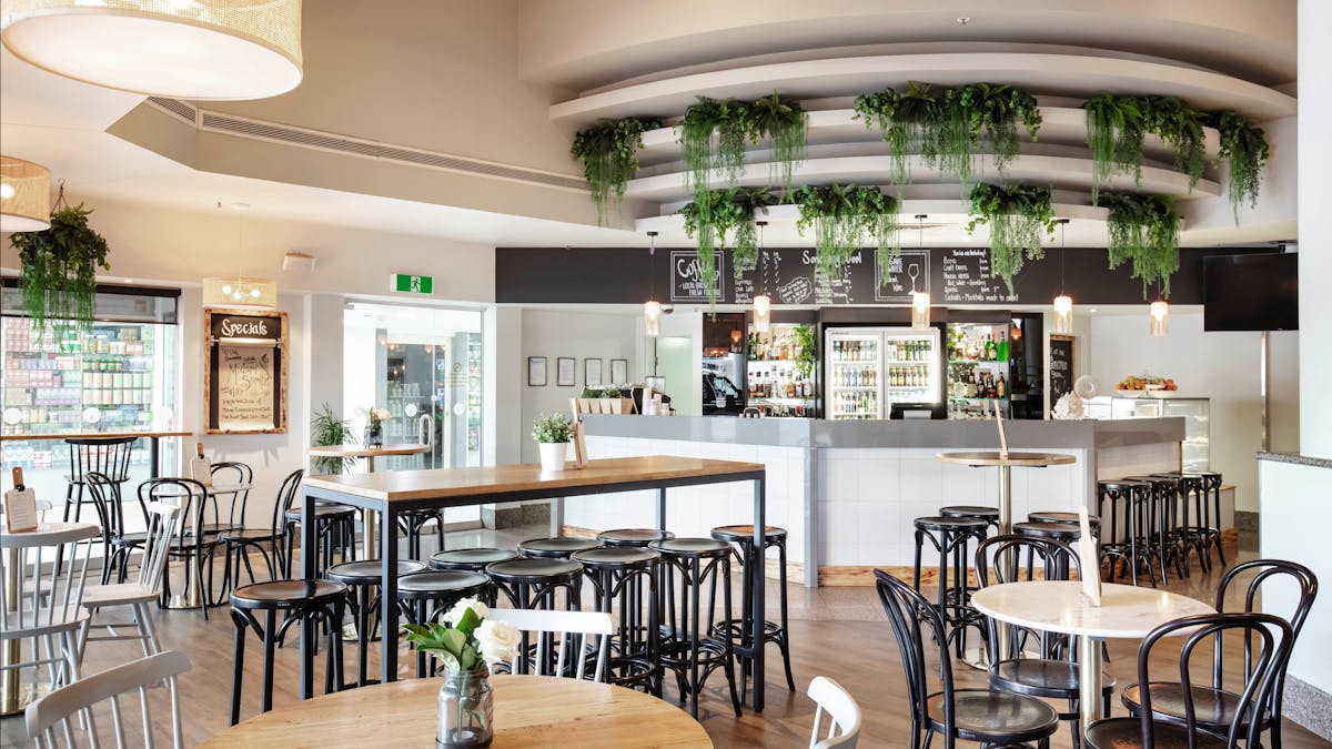 Novotel Surfers Paradise BLVD Cafe and Bar