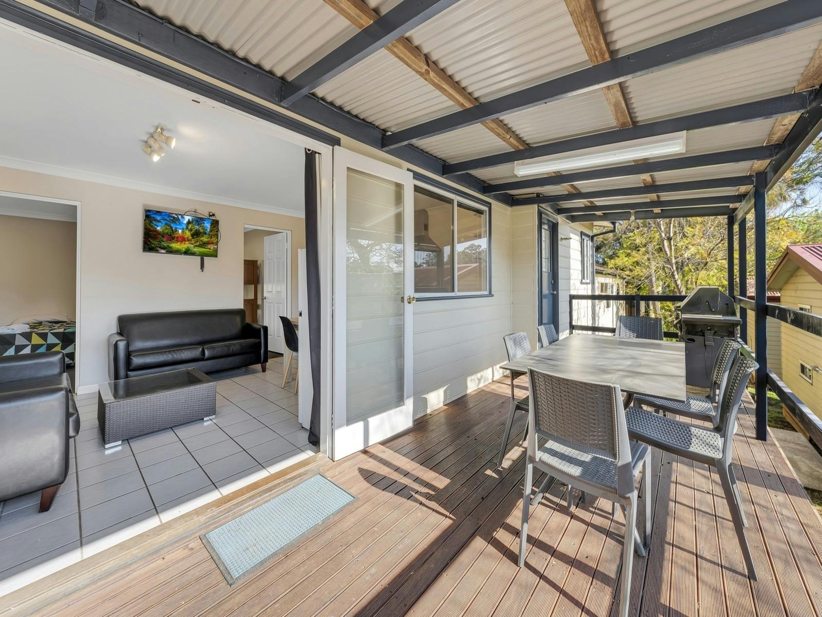 Group Accommodation - Bungalow 6 Bedroom