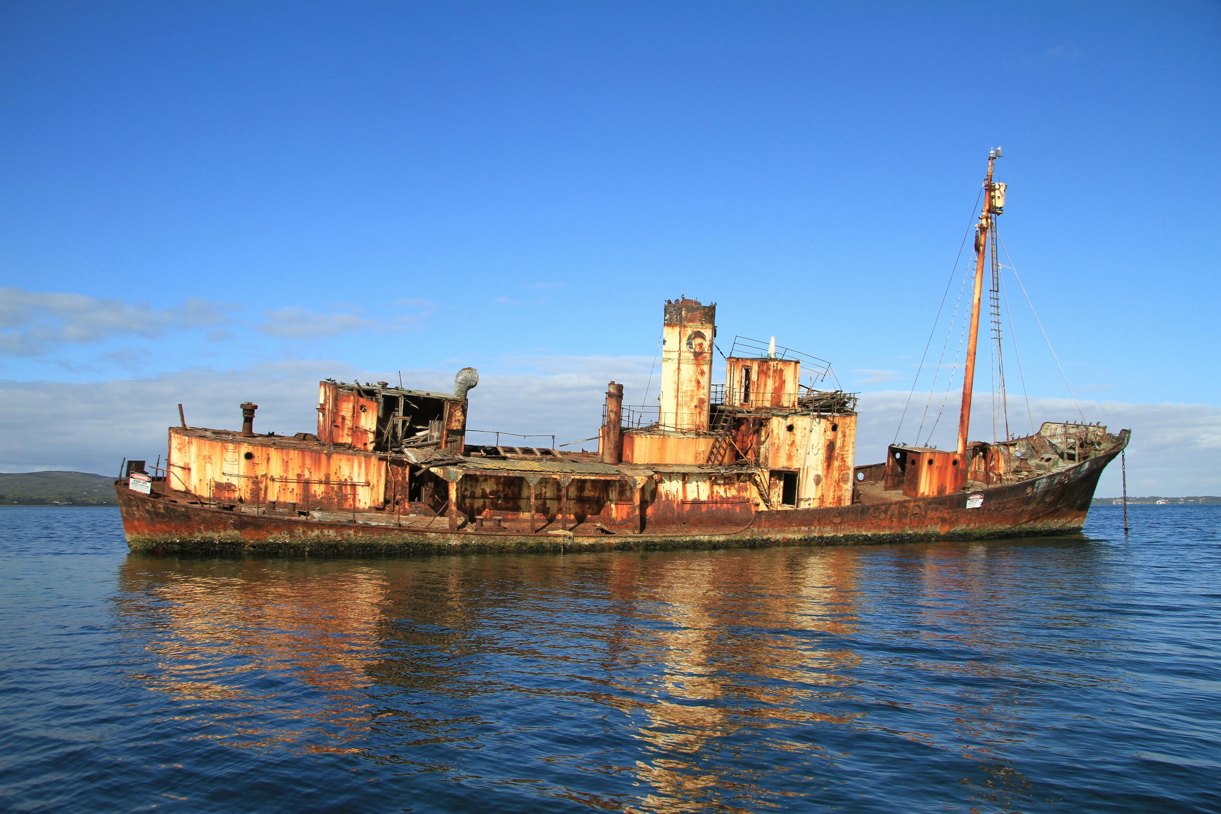 Cheynes II Whale Chaser that ran aground in Princess Royal Harbour, Albany
