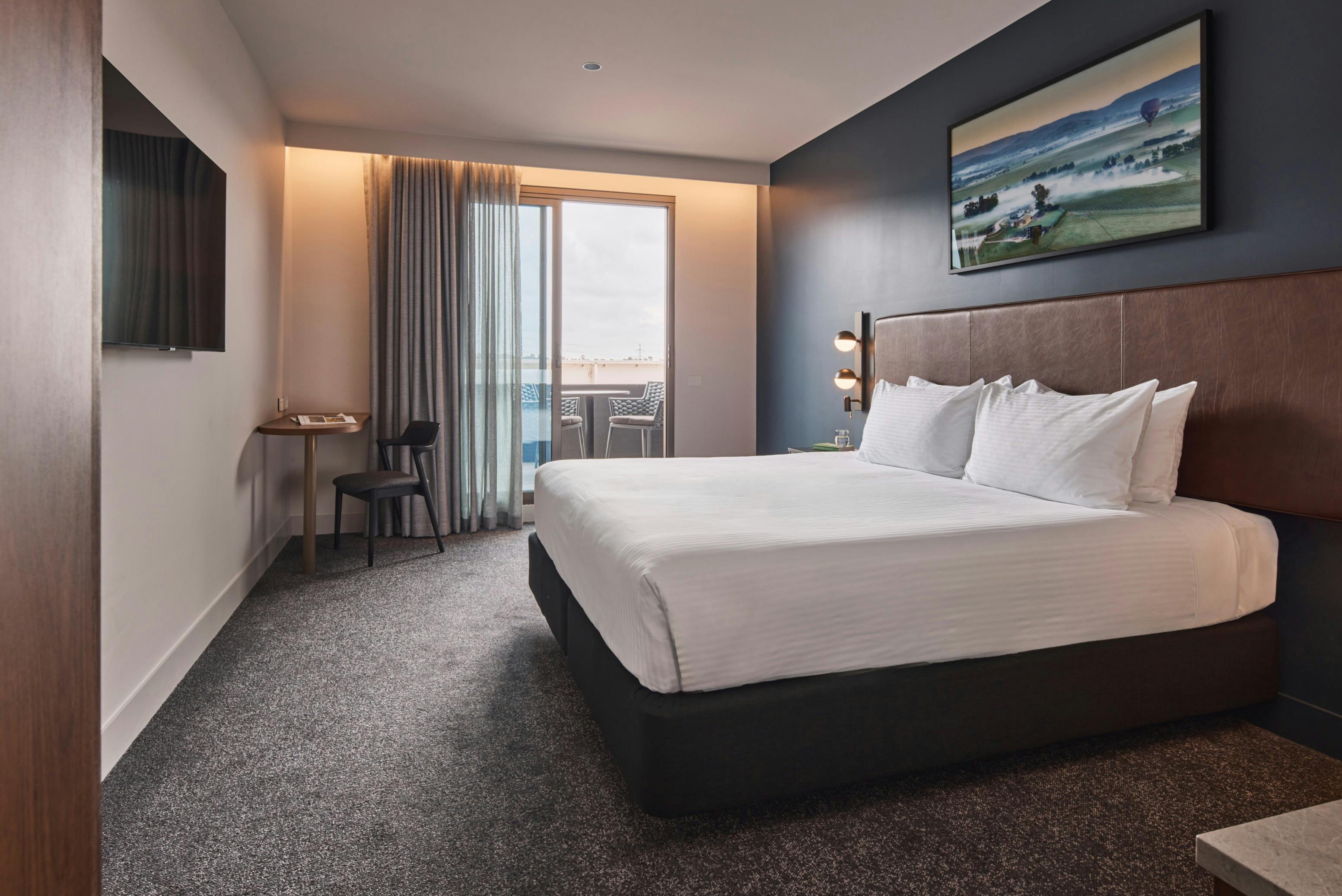 Superior  Balcony King Room