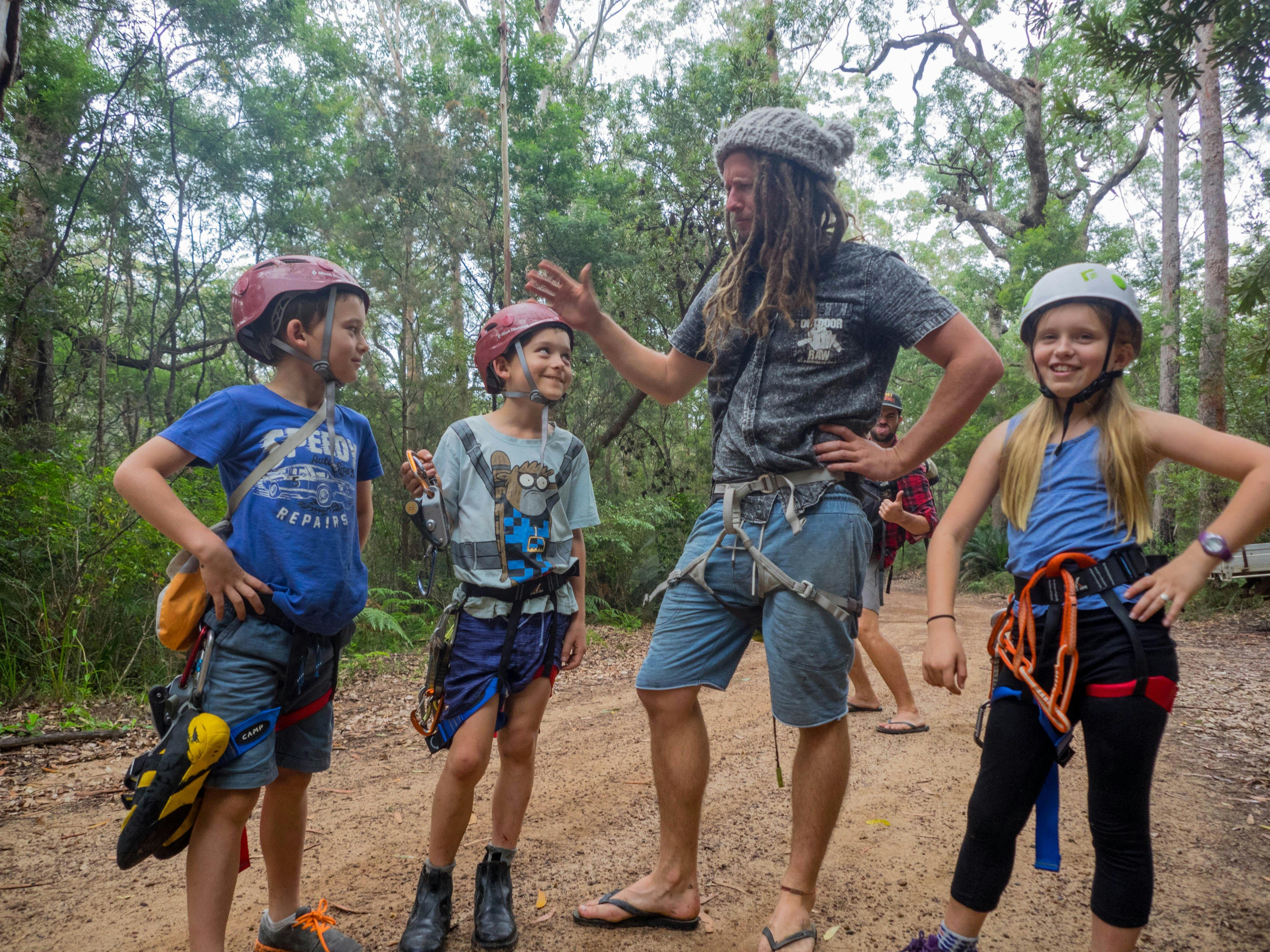 Kids adventure rock climb climbing abseil nowra shoalhaven south coast N.S.W. Party weekend