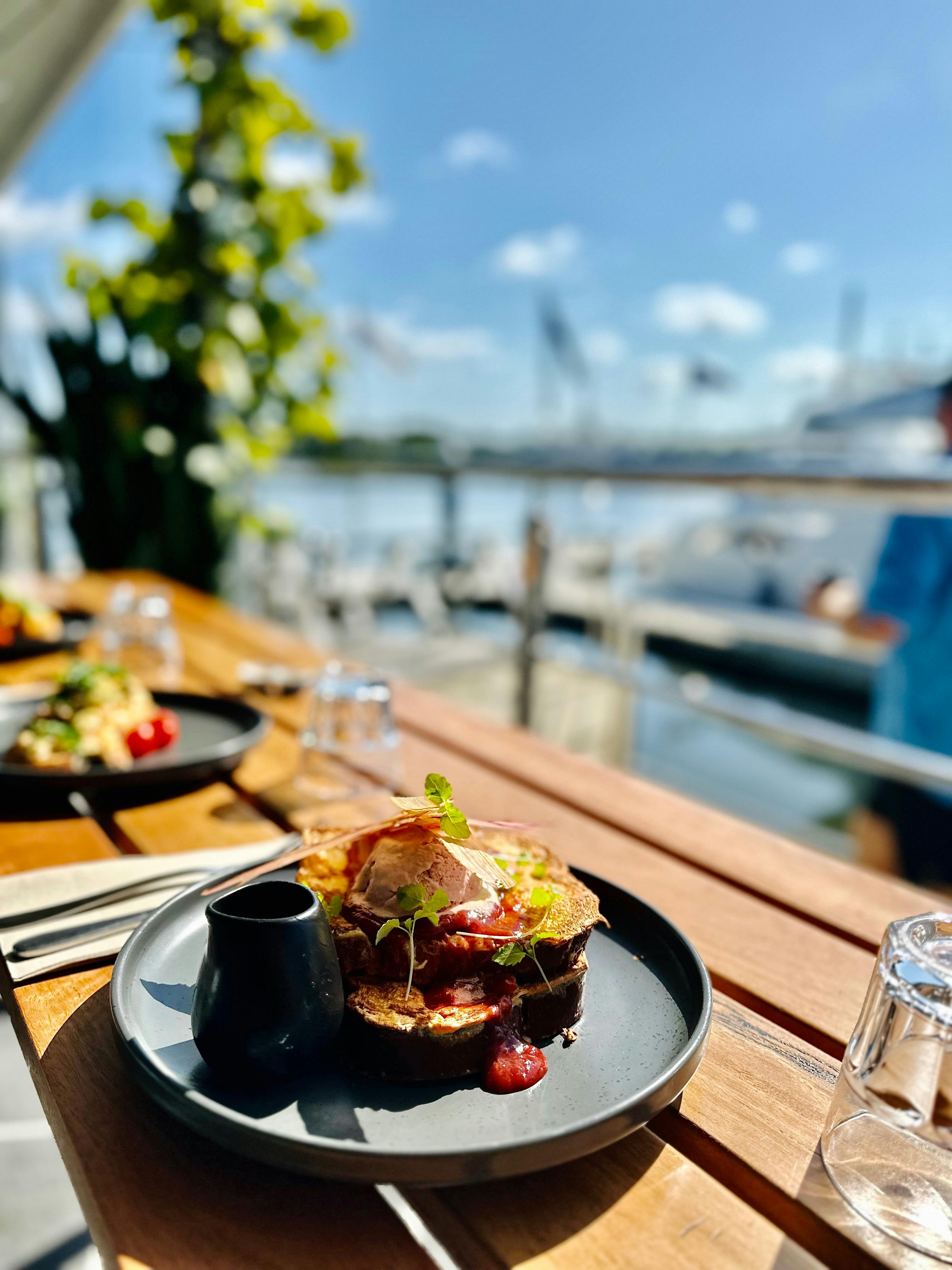 Quarterdeck Kitchen + Bar