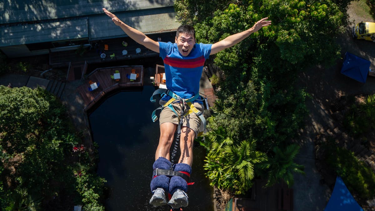 Backdive Bungy Jump