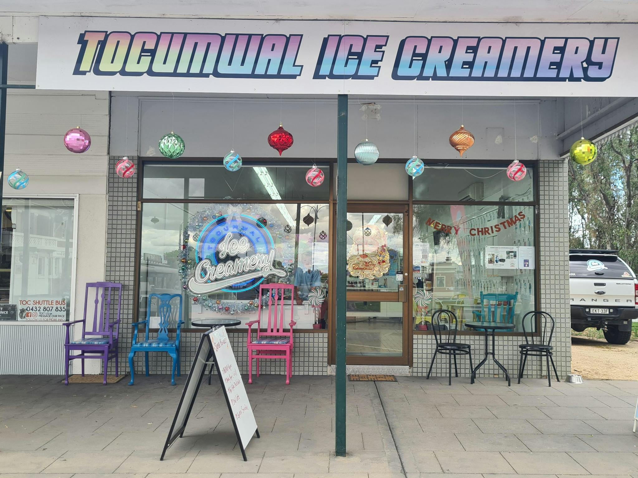 Tocumwal Ice Creamery decorated for Christmas