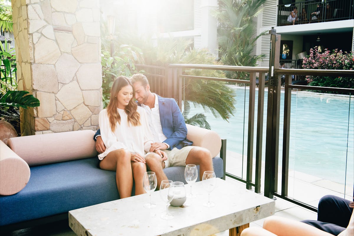 Poolside romance and drinks at Aluco Bar